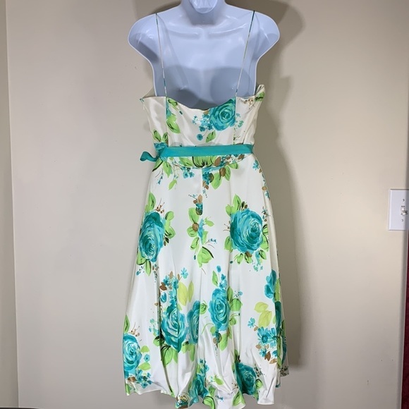 NWT. Banana Republic 8 Silk Floral Midi Dress with 3D Flower & Ribbon Belt. - Picture 8 of 10